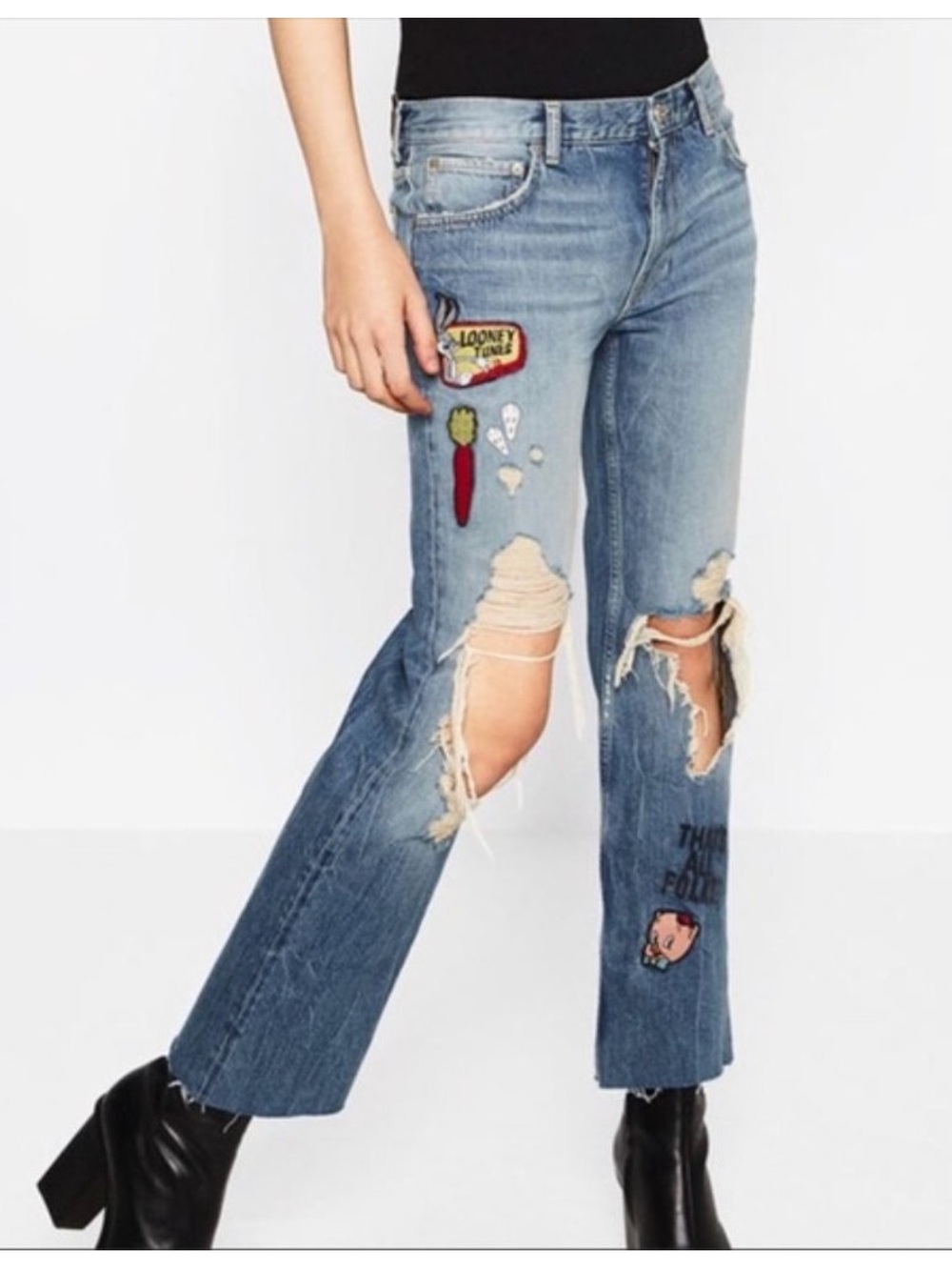 Zara women Looney Tunes jeans/US 8